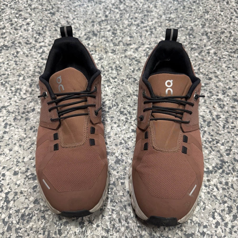 On Woman’s Running Shoes